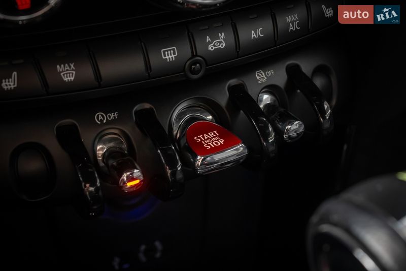 Хэтчбек MINI Cooper 2016 в Киеве