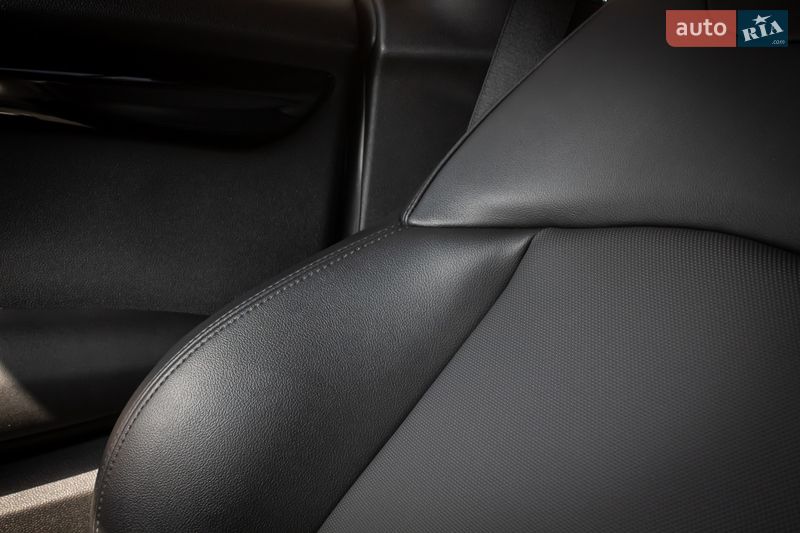 Хетчбек MINI Cooper 2016 в Києві фото 29 Хетчбек MINI Cooper 2016 в Києві