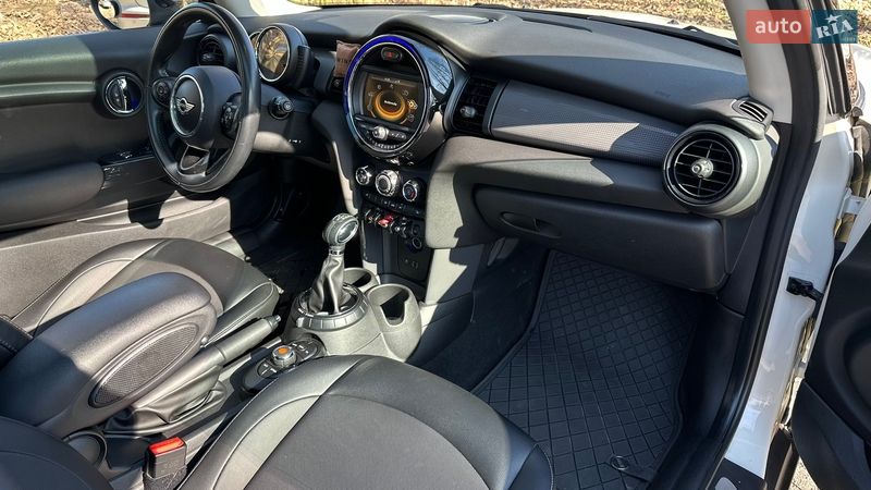 Хетчбек MINI Cooper 2016 в Львові