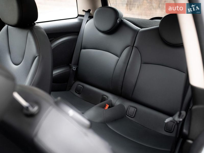 Хэтчбек MINI Cooper 2013 в Киеве