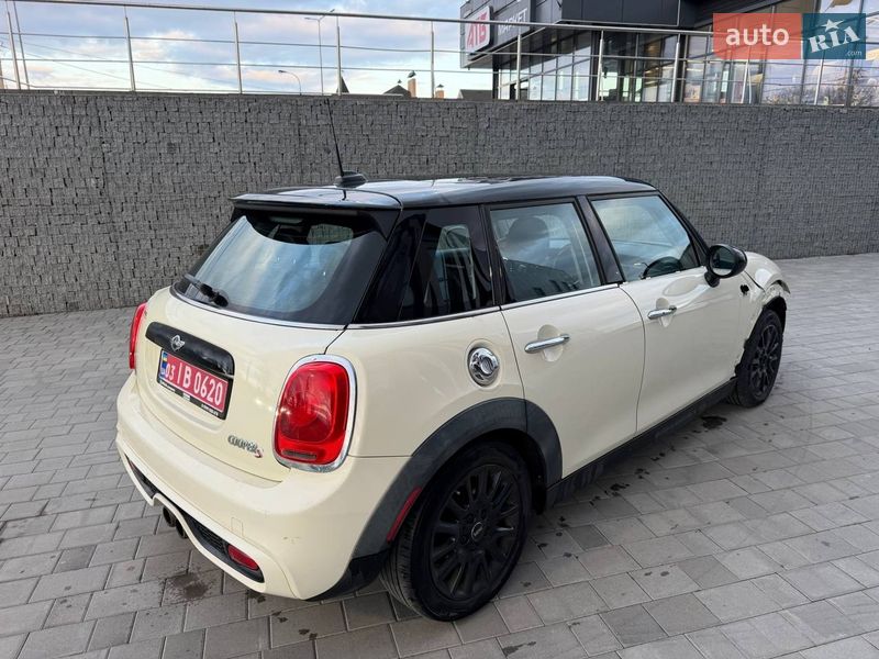 Хэтчбек MINI Cooper 2015 в Луцке