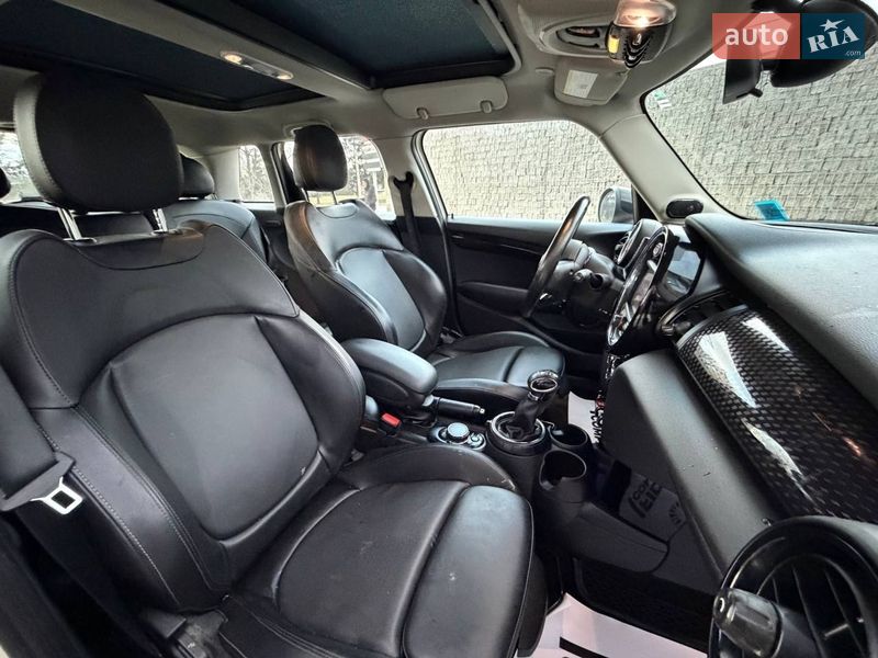 Хэтчбек MINI Cooper 2015 в Луцке