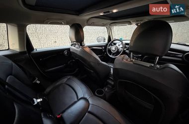 Хэтчбек MINI Cooper 2015 в Луцке