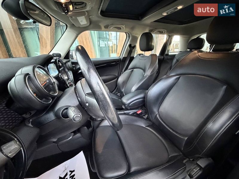 Хэтчбек MINI Cooper 2015 в Луцке