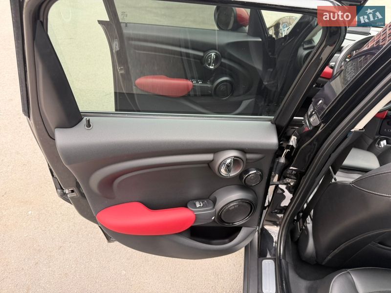Хетчбек MINI Cooper 2016 в Дніпрі