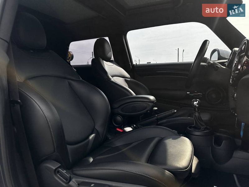 Хэтчбек MINI Cooper 2018 в Ивано-Франковске