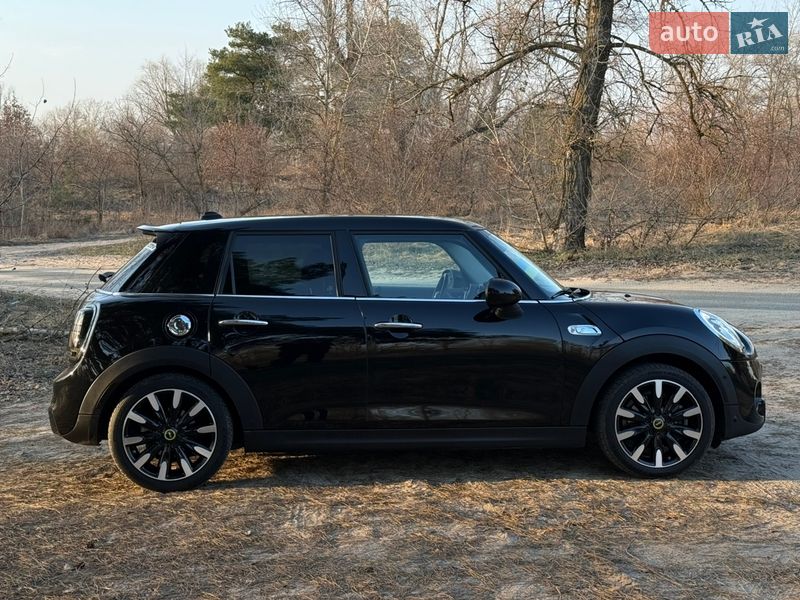 Хэтчбек MINI Cooper 2017 в Киеве