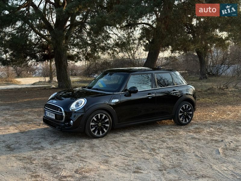 Хэтчбек MINI Cooper 2017 в Киеве