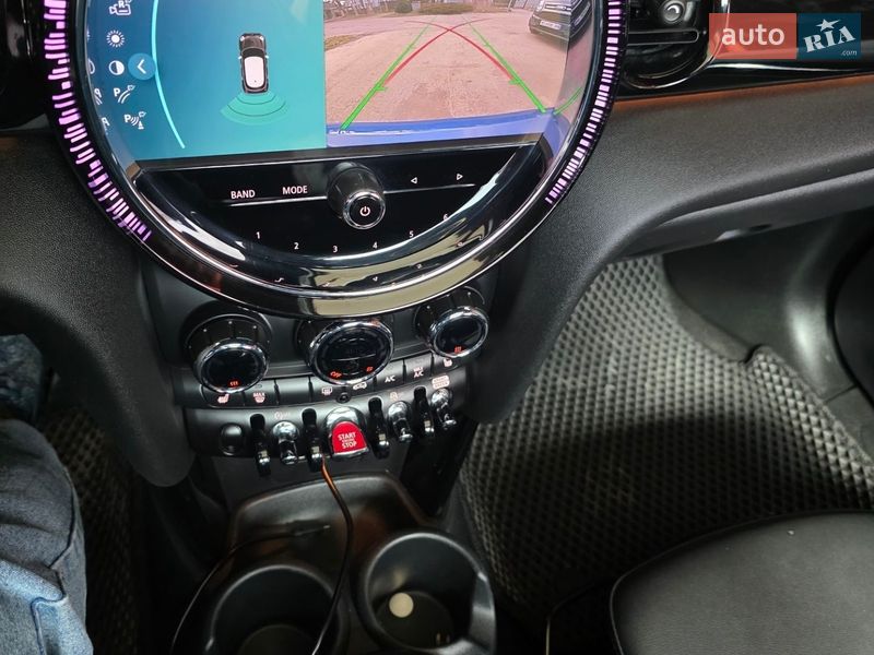 Хетчбек MINI Cooper 2023 в Южноукраїнську