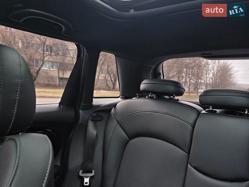 Хетчбек MINI Cooper 2023 в Южноукраїнську