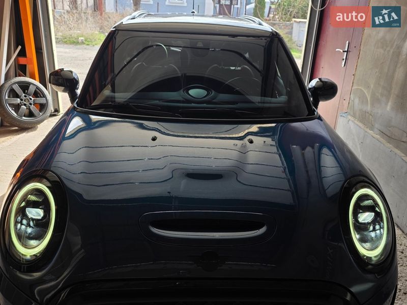 Хетчбек MINI Cooper 2023 в Южноукраїнську