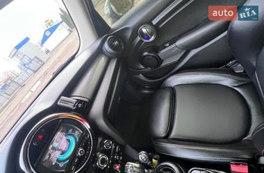 Хэтчбек MINI Cooper 2016 в Броварах