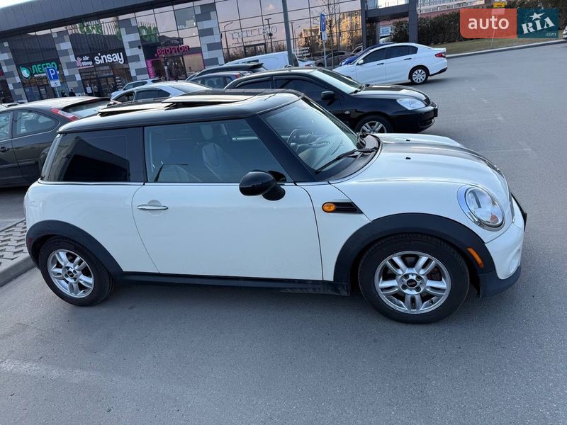 Хэтчбек MINI Cooper 2013 в Киеве