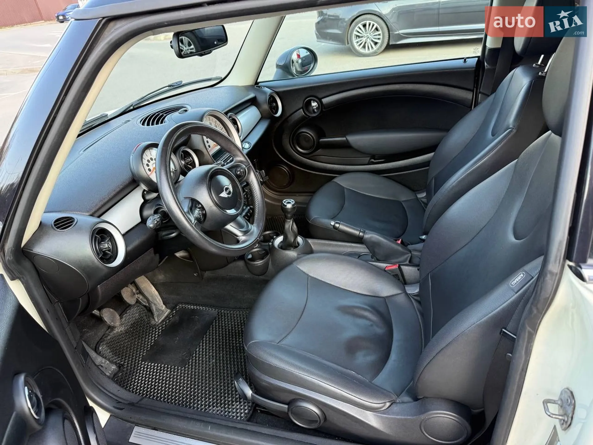 2013 MINI Cooper - мініатюра 3