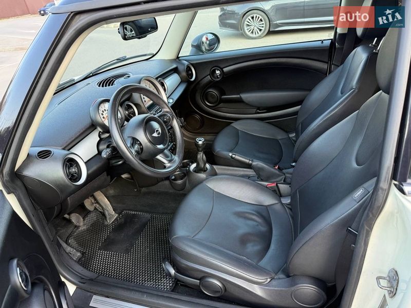 Хэтчбек MINI Cooper 2013 в Киеве