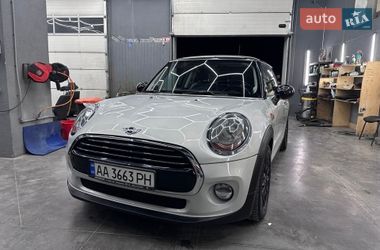 Хэтчбек MINI Cooper 2016 в Львове