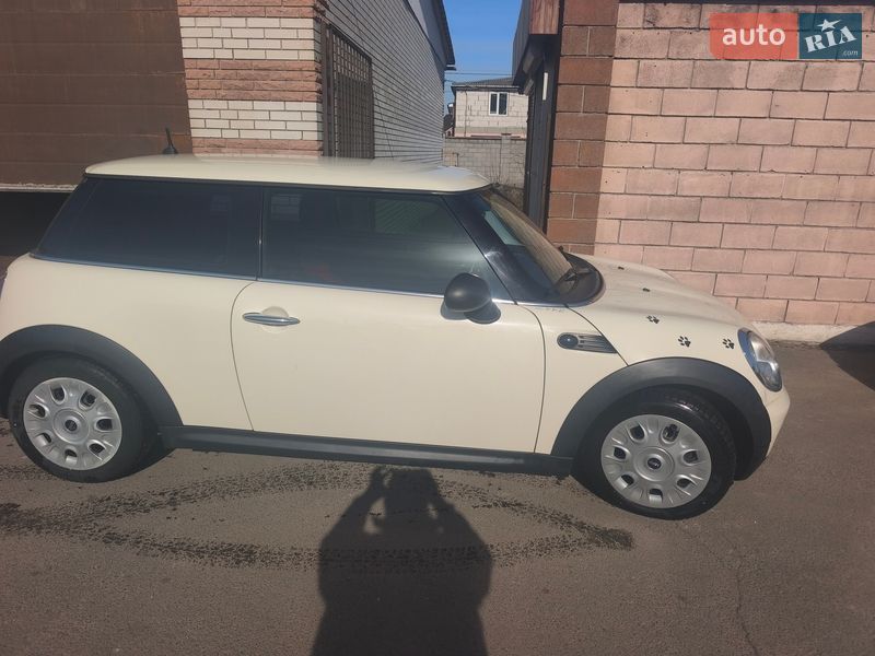 Хетчбек MINI Cooper 2010 в Києві фото 2 Хетчбек MINI Cooper 2010 в Києві