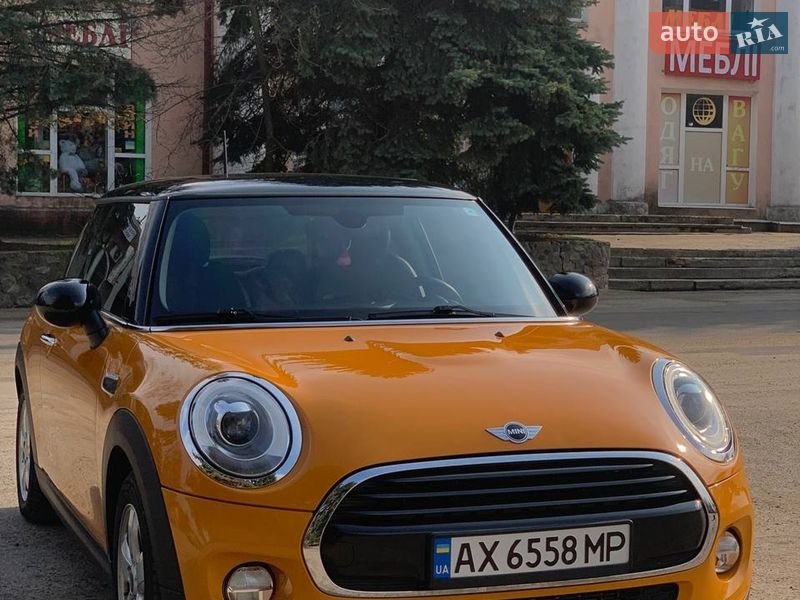 Хетчбек MINI Cooper 2016 в Новій Водолагі