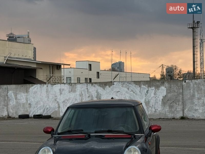 Хетчбек MINI Cooper 2004 в Києві