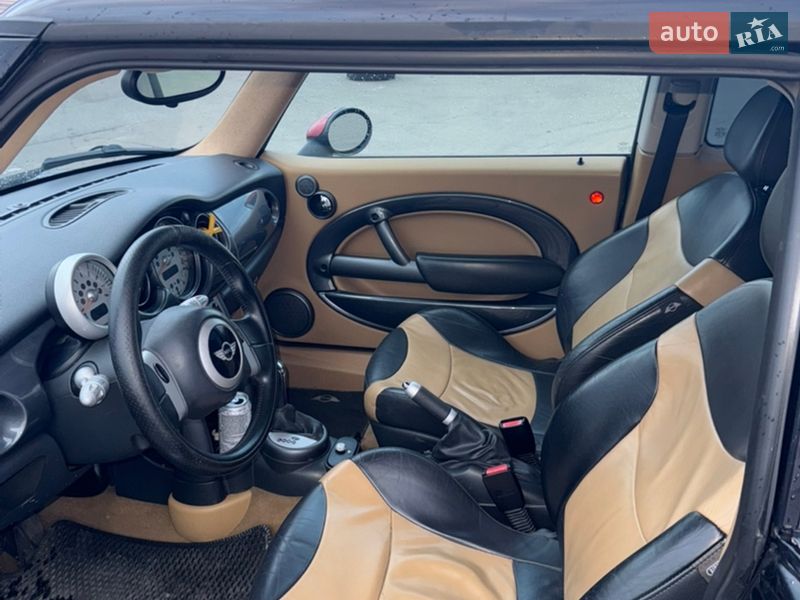 Хетчбек MINI Cooper 2004 в Києві