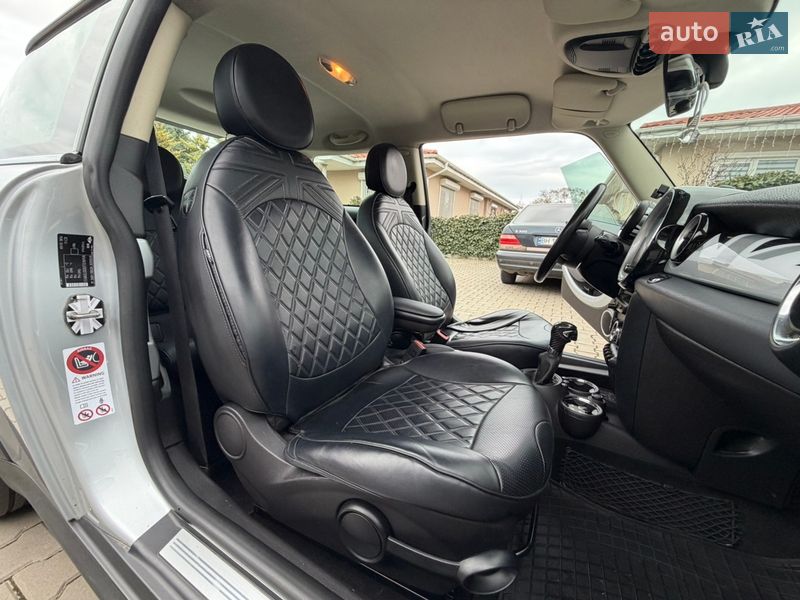 Хэтчбек MINI Cooper 2010 в Одессе