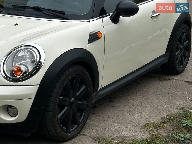 Хэтчбек MINI Cooper 2009 в Днепре фото 2 Хэтчбек MINI Cooper 2009 в Днепре