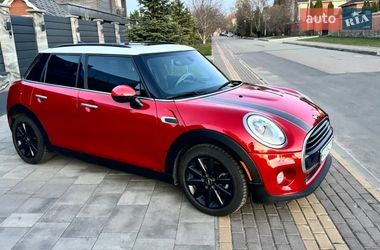 Хэтчбек MINI Cooper 2016 в Софиевской Борщаговке