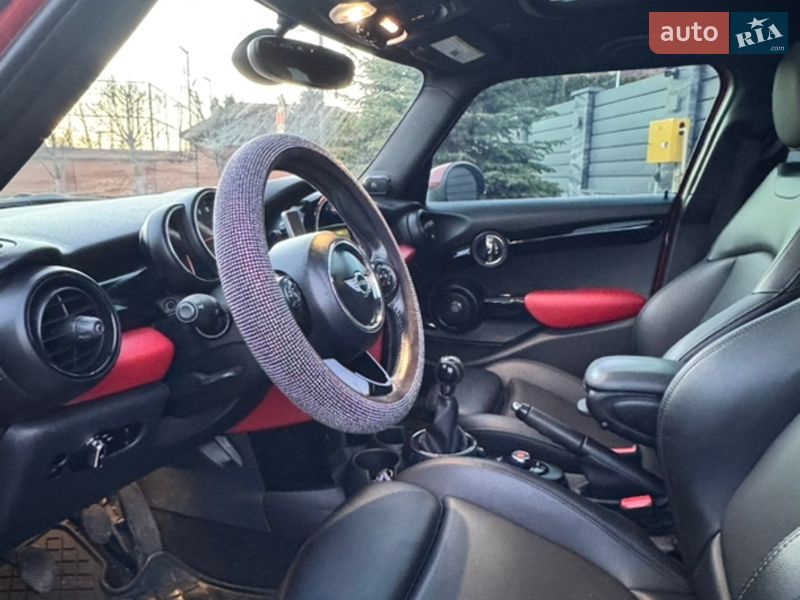 Хэтчбек MINI Cooper 2016 в Софиевской Борщаговке