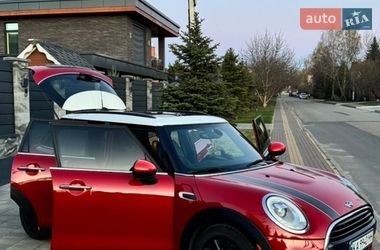 Хэтчбек MINI Cooper 2016 в Софиевской Борщаговке