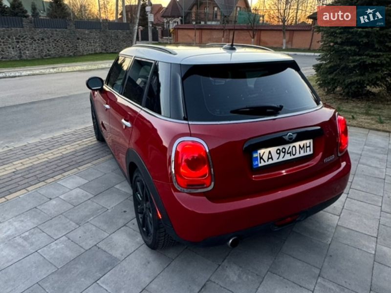 Хэтчбек MINI Cooper 2016 в Софиевской Борщаговке