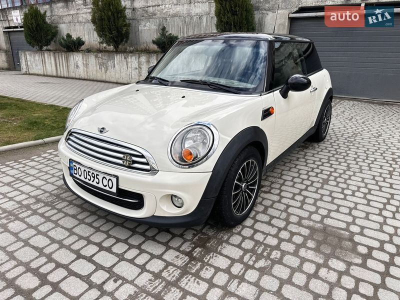 Хэтчбек MINI Cooper 2012 в Тернополе