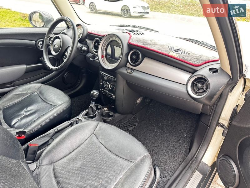 Хэтчбек MINI Cooper 2012 в Тернополе