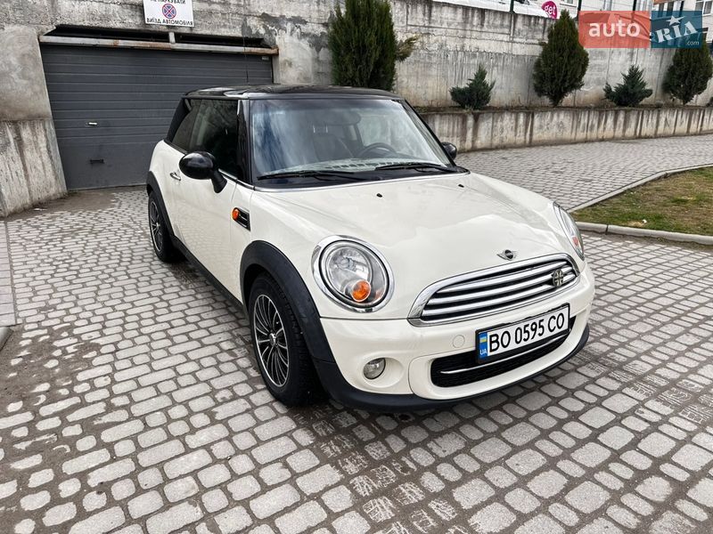 Хэтчбек MINI Cooper 2012 в Тернополе