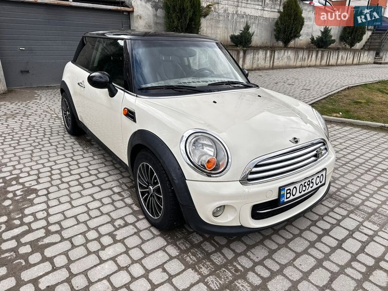 Хэтчбек MINI Cooper 2012 в Тернополе