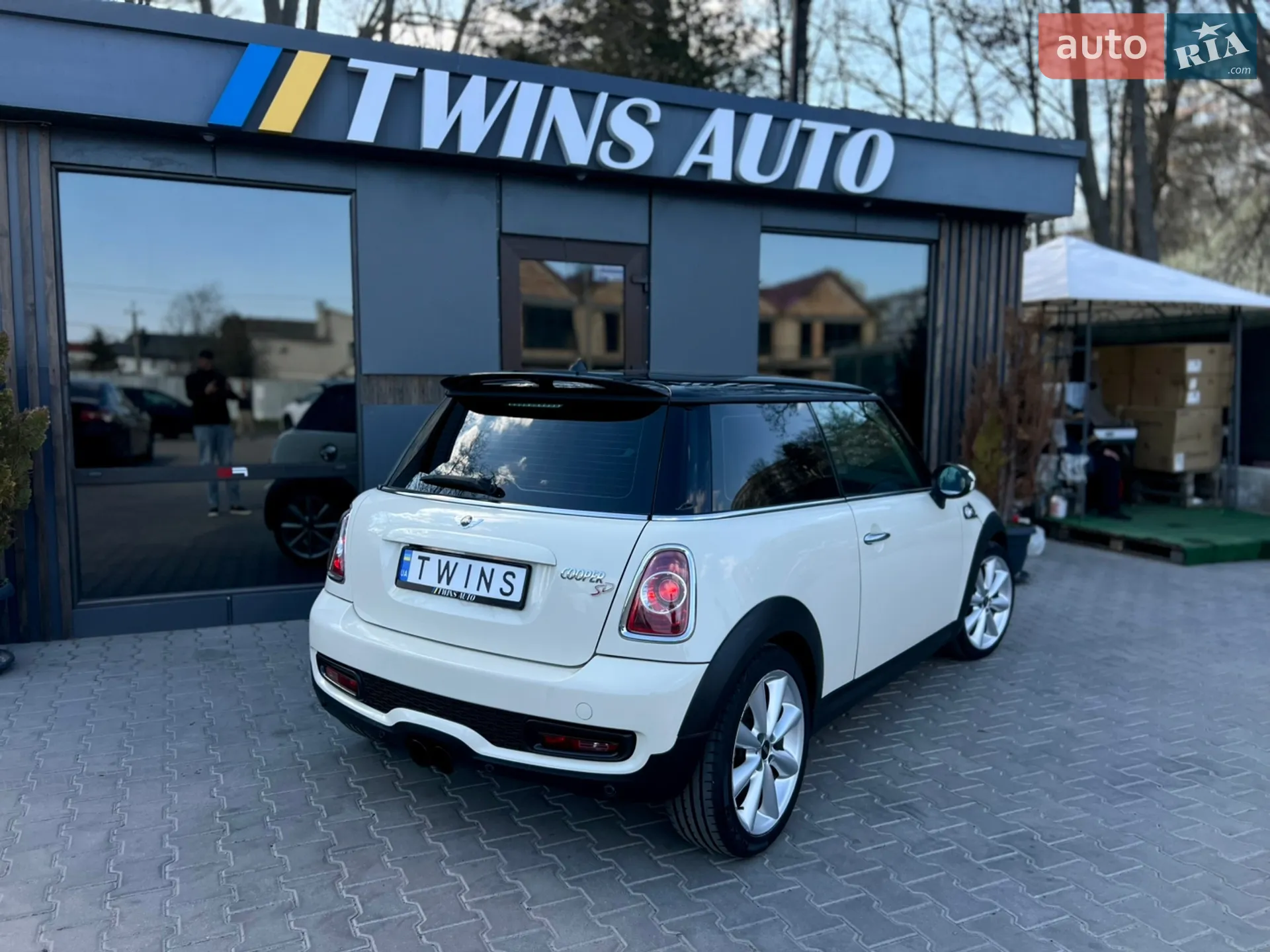 2013 MINI Cooper - мініатюра 16