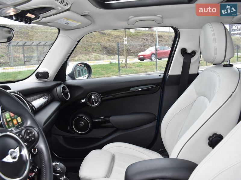 Хэтчбек MINI Cooper 2015 в Киеве