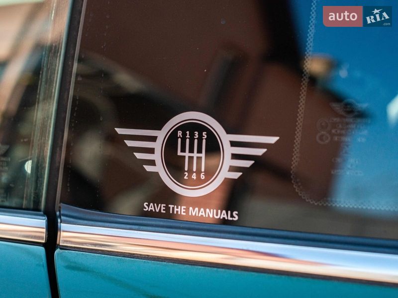 Хэтчбек MINI Cooper 2015 в Черновцах