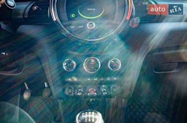 Хэтчбек MINI Cooper 2015 в Черновцах