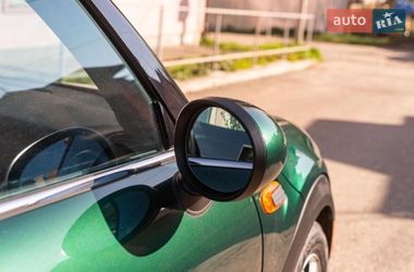 Хэтчбек MINI Cooper 2015 в Черновцах