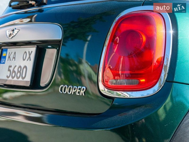 Хэтчбек MINI Cooper 2015 в Черновцах