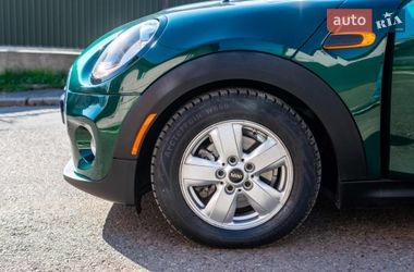 Хэтчбек MINI Cooper 2015 в Черновцах