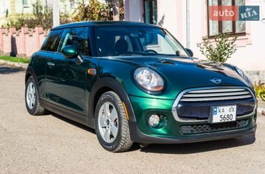 Хэтчбек MINI Cooper 2015 в Черновцах