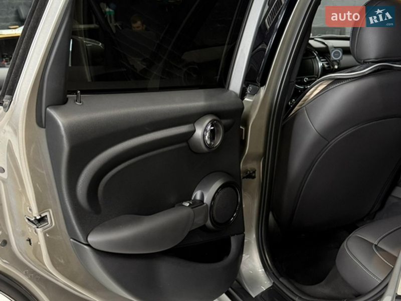 Хэтчбек MINI Cooper 2019 в Кременчуге