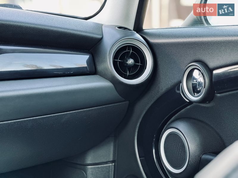 Хэтчбек MINI Cooper 2007 в Кременчуге