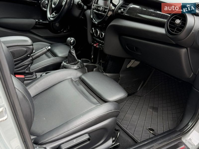 Хетчбек MINI Cooper 2016 в Львові
