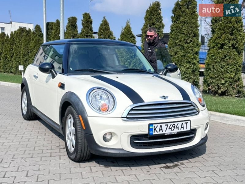 MINI Cooper 2011