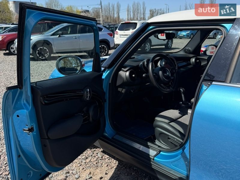 Хетчбек MINI Cooper 2017 в Черкасах