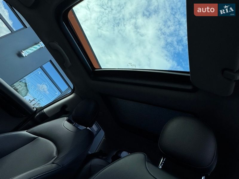 Хэтчбек MINI Cooper 2017 в Киеве