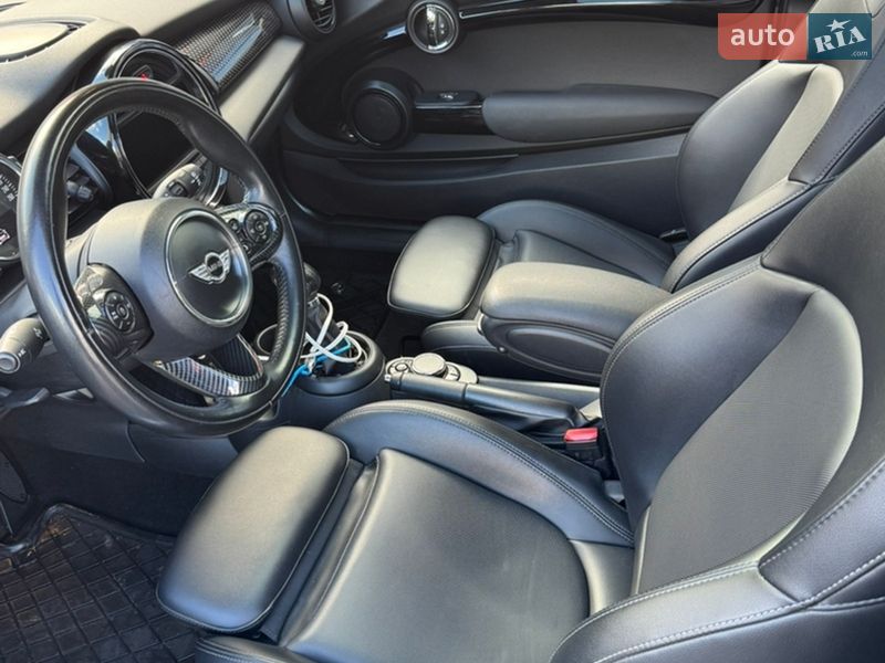 Хэтчбек MINI Cooper 2017 в Киеве