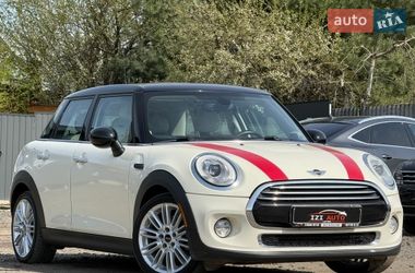 Хэтчбек MINI Cooper 2016 в Луцке
